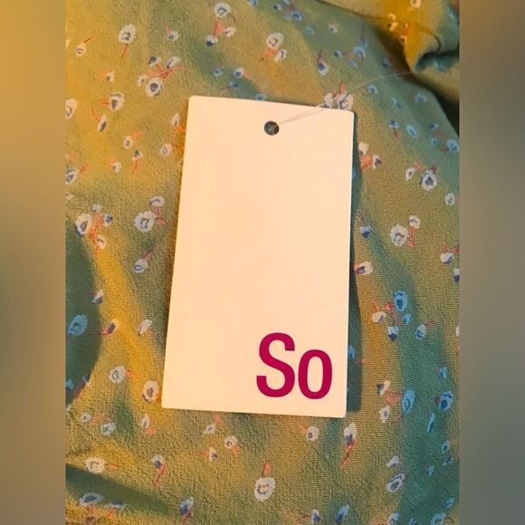 NWT … SO “Size: M” Floral Crop Top / Blouse - Picture 4 of 5